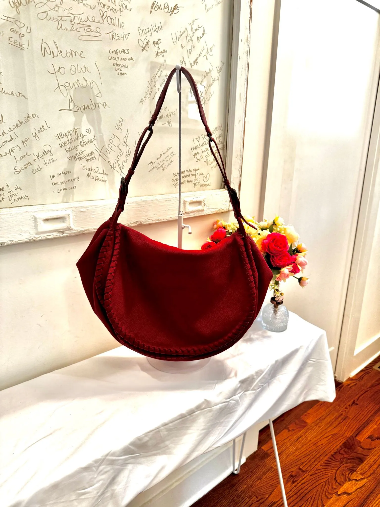 Authenticated Red Bottega Veneta Hobo Shoulder Bag — pre-owned luxury designer Bottega Veneta bag | LaceLuxx