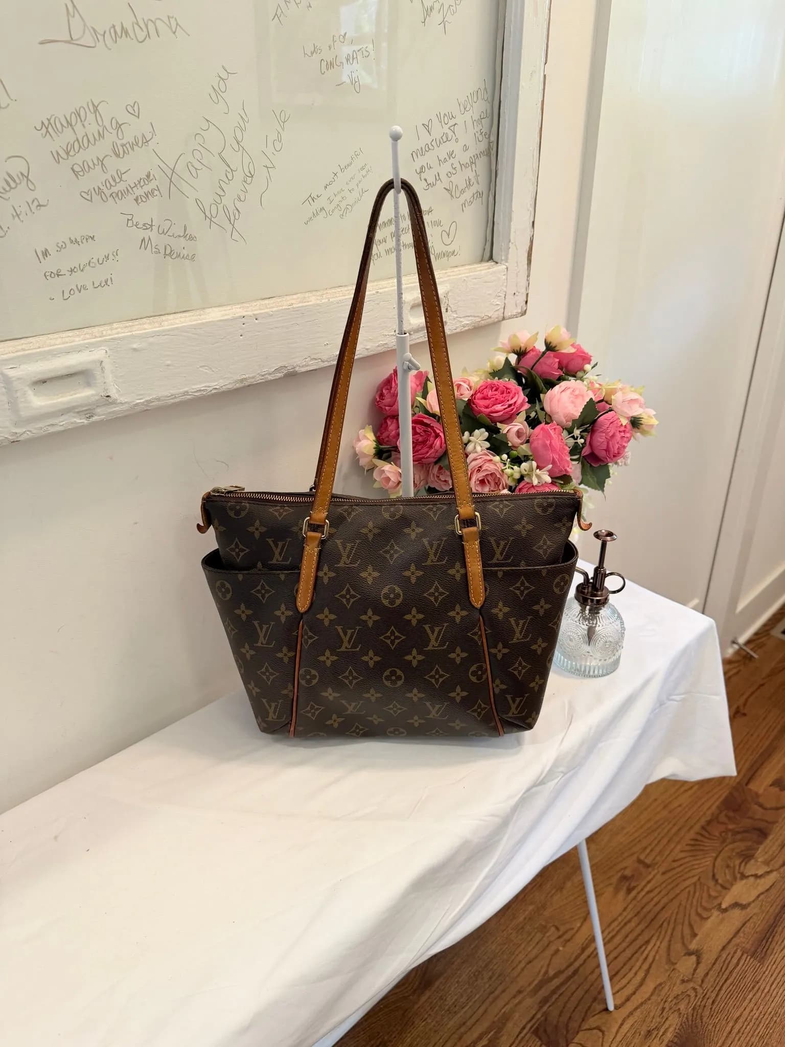 Authenticated Louis Vuitton Monogram Totally — pre-owned luxury designer bag | LaceLuxx