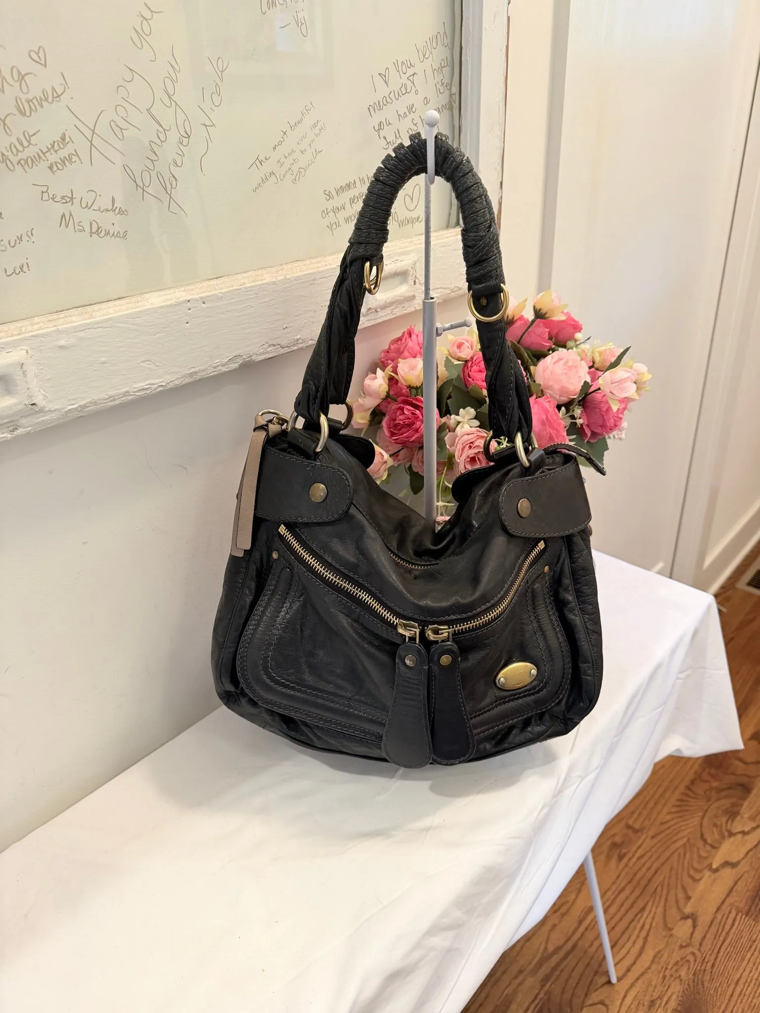 Authenticated Black Chloe Bay Vintage 2000 Leather Shoulder Bag with Brass Hardware — pre-owned luxury designer Chloé bag | LaceLuxx